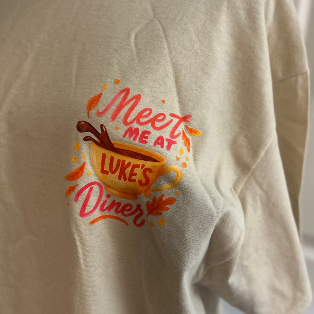 Gilmore Girls “Meet Me at Luke’s” Size XL Shirt